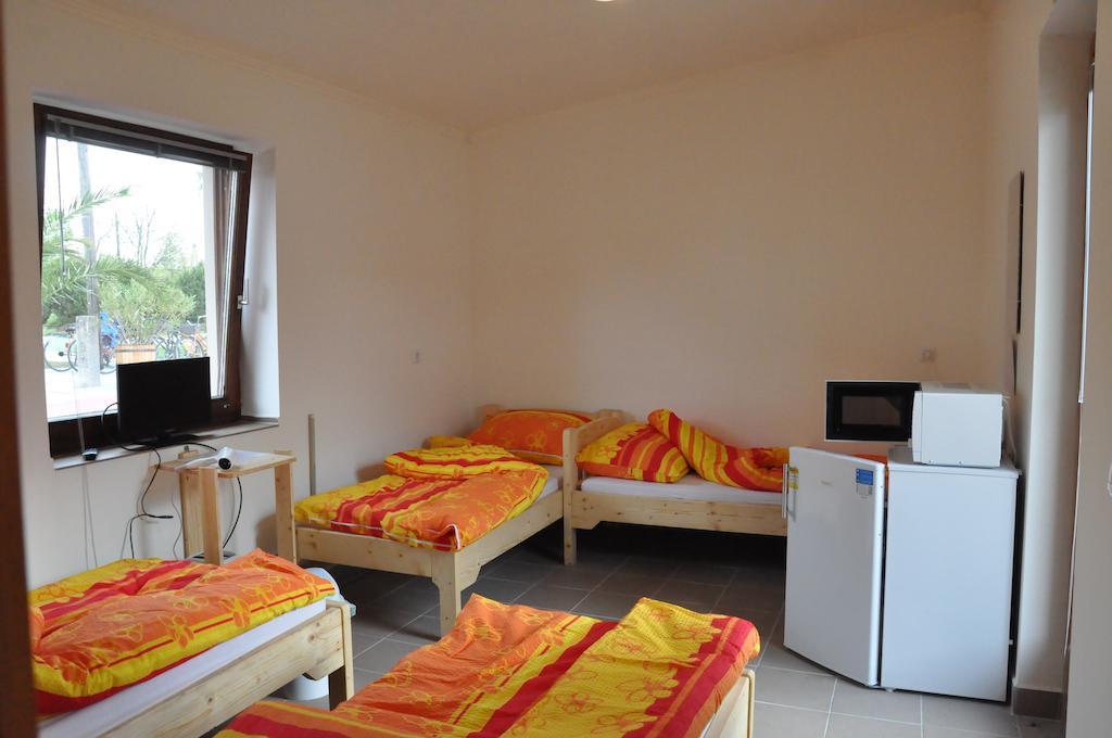 Piknik Park Szabadido Kozpont Hotel Mezobereny Quarto foto